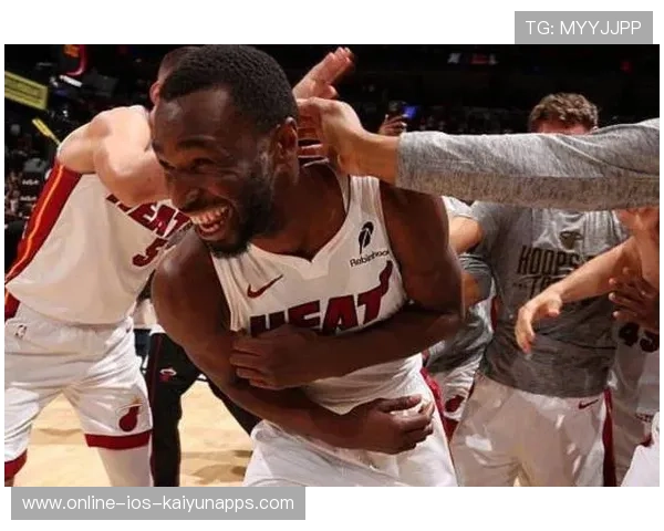 8.2米超远+0.4秒空接！同日双绝杀载入NBA奇观史